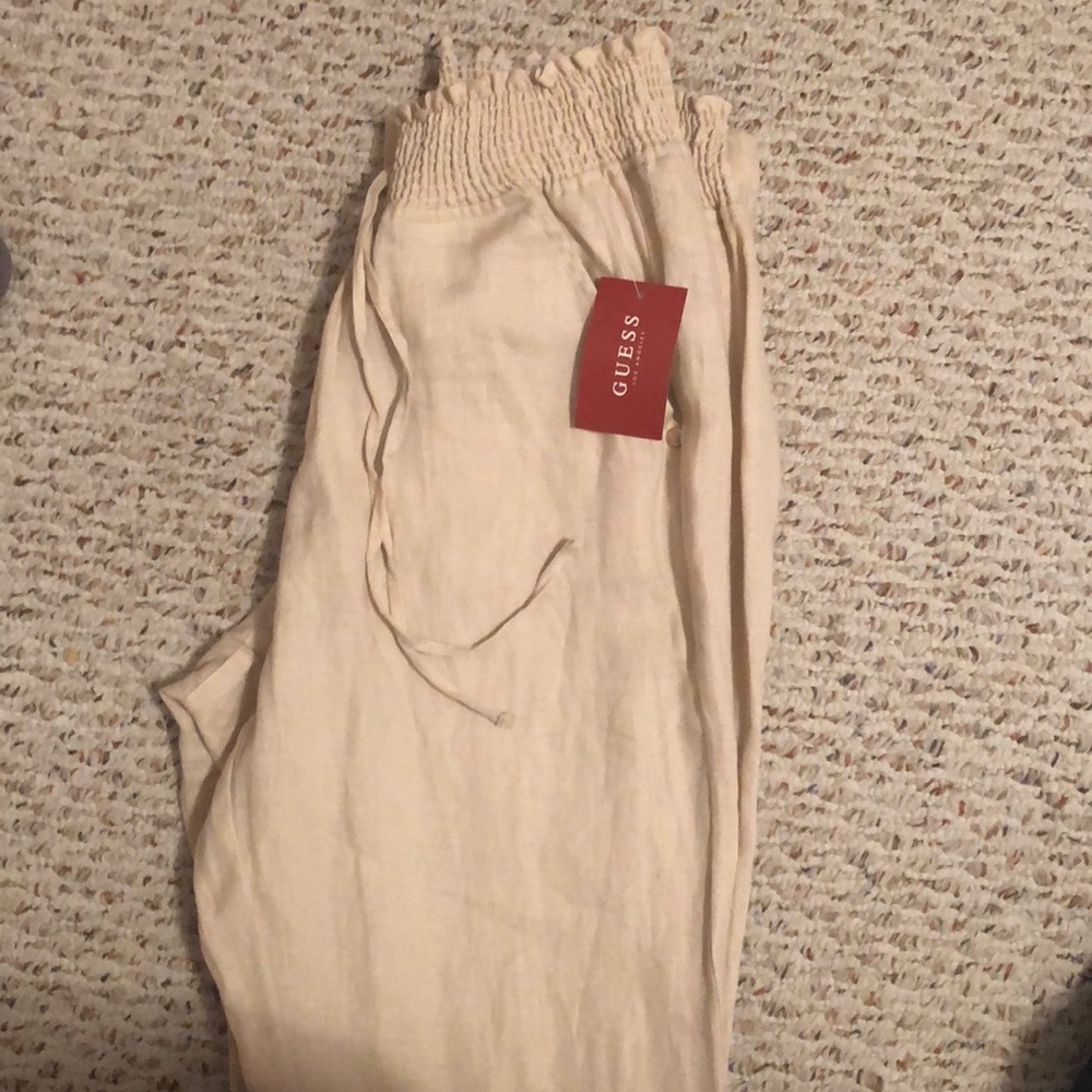 Khaki Guess linen stretch pants. Size small